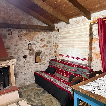Sparta Gaia Retreat Agios Dimitrios Zarakos